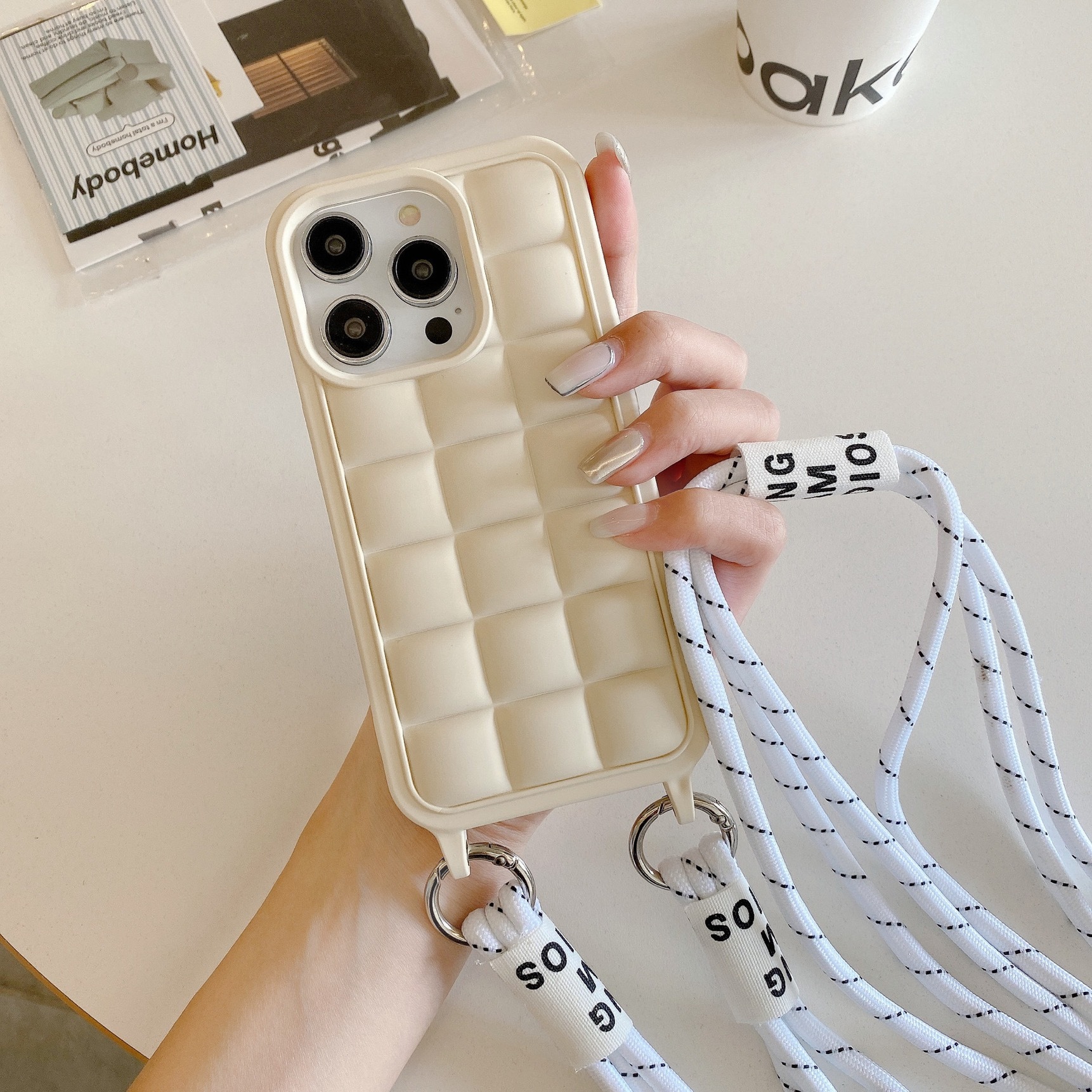 #1：ホワイト