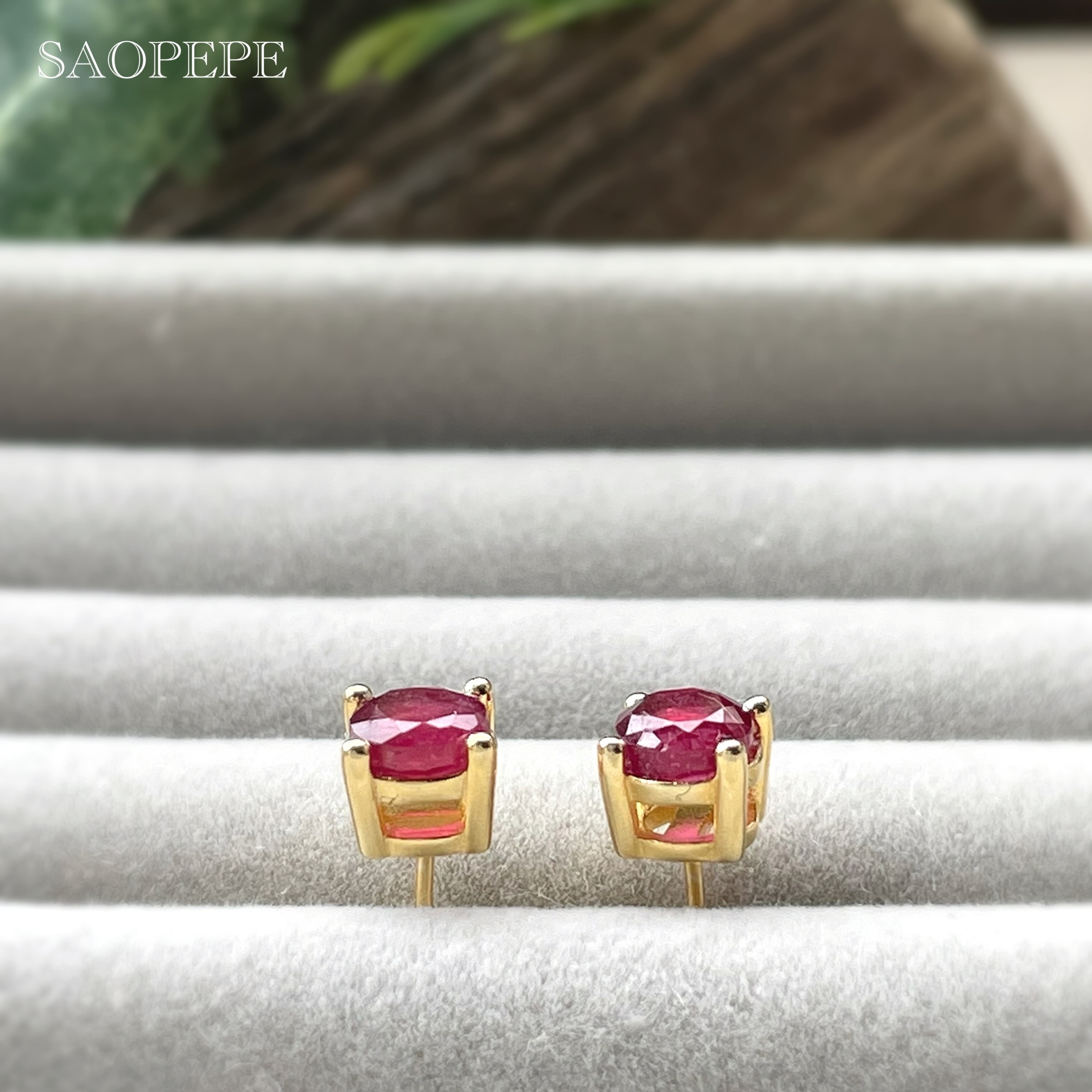 モザンビーク産ルビー（0.78ct）