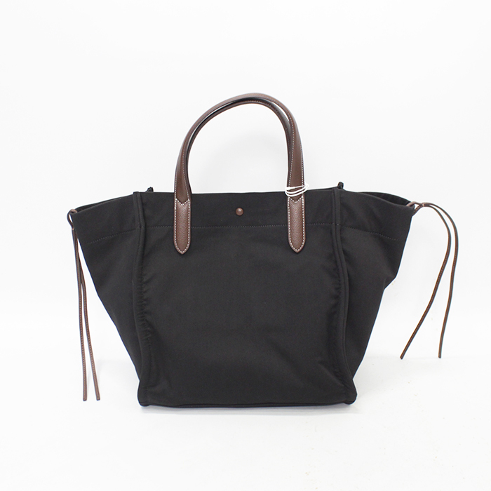 BLACK×BROWN