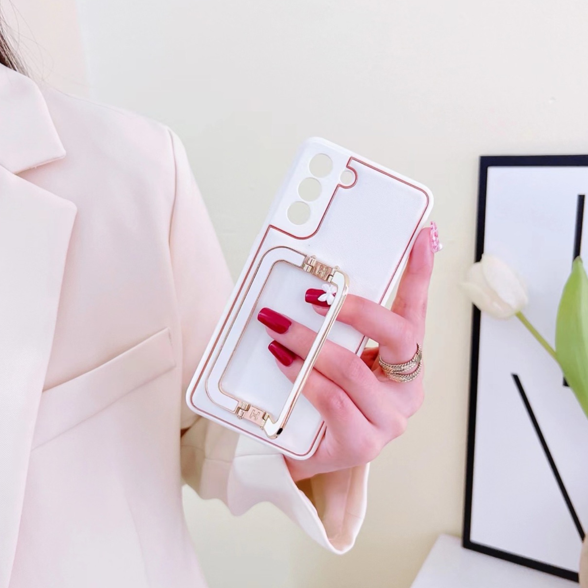 リング折り畳みタイプスマホ