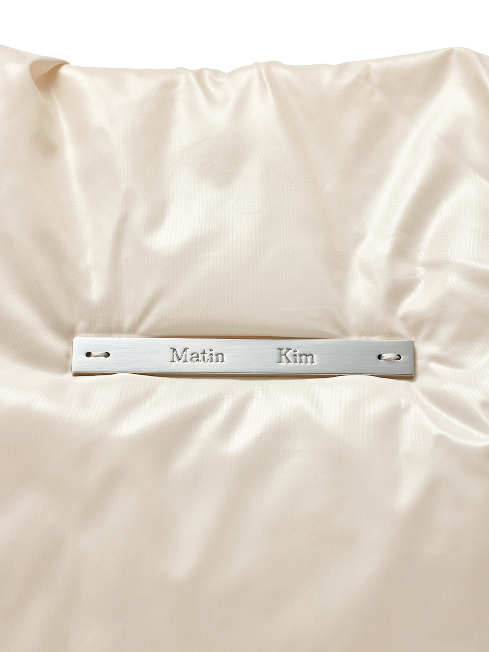 LIGHT IVORY