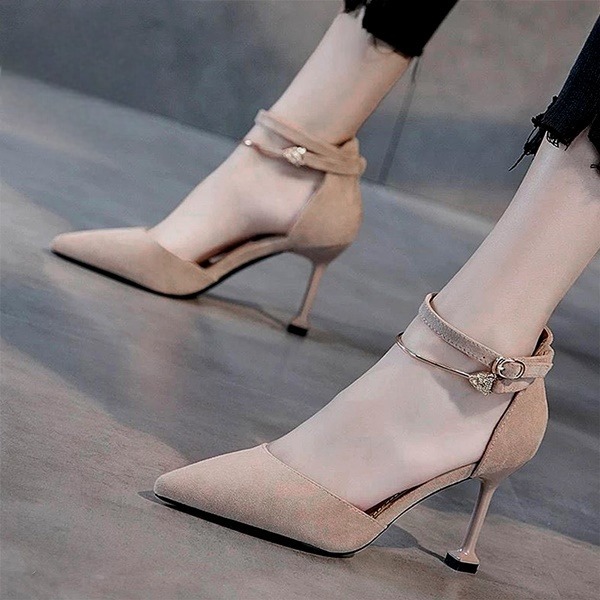 ベージュ×ヒール8cm