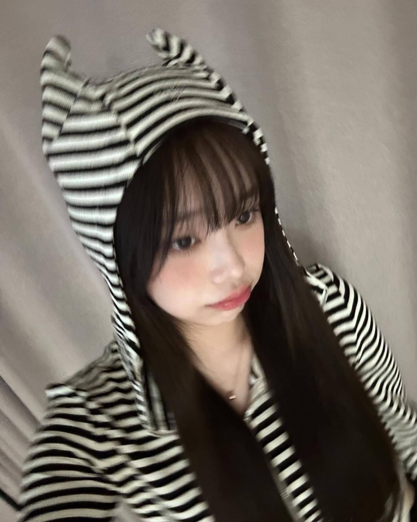 【韓国アイドル着用】1JINN STUDIO ストライプ猫耳パーカー 韓国アイドル着用】1JINN STUDIO ストライプ猫耳パーカー - メルカリ