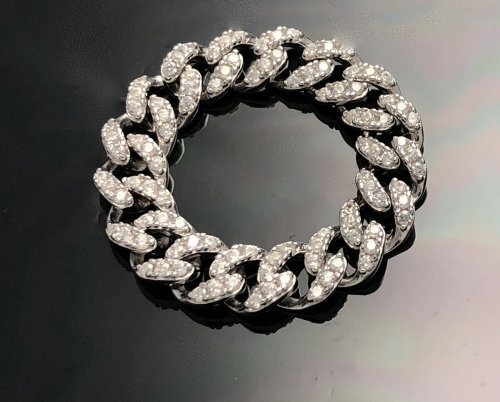 WHITE GOLD