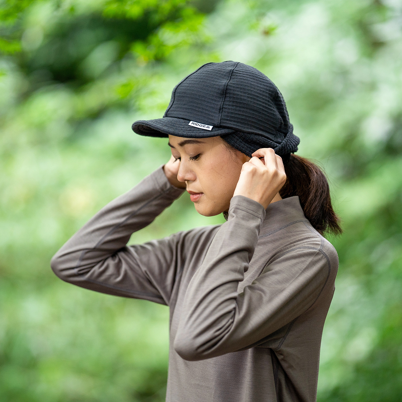 UNISEX One  リッジマウンテンギア グリッド メリノ イヤーマフ キャップ Grid Merino Earmuff Cap メリノウール RIDGE MOUNTAIN GEAR チャコール系