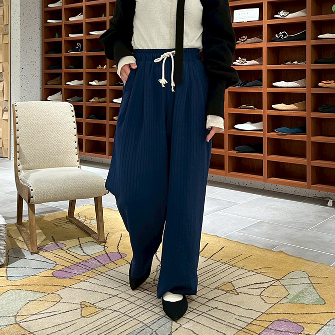 足のサイズ24cm / 着用サイズ38