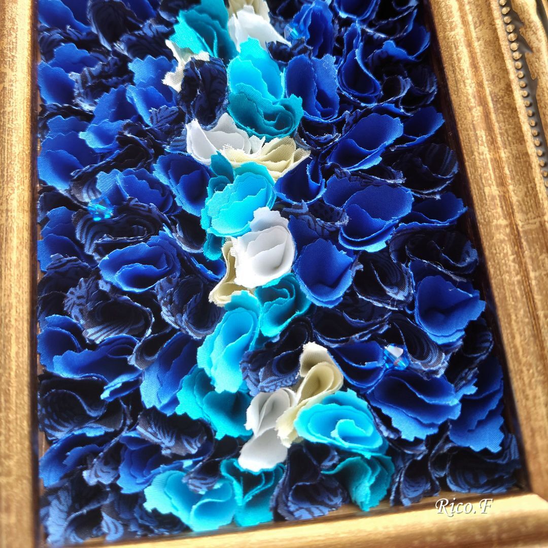 カリブブルーのスワロフスキーを散りばめる