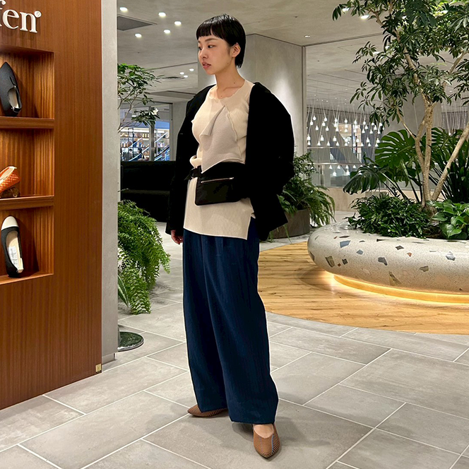 足のサイズ24cm / 着用サイズ39