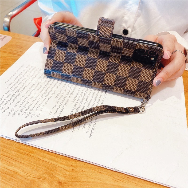 横置きの時はスタンドとして使えます