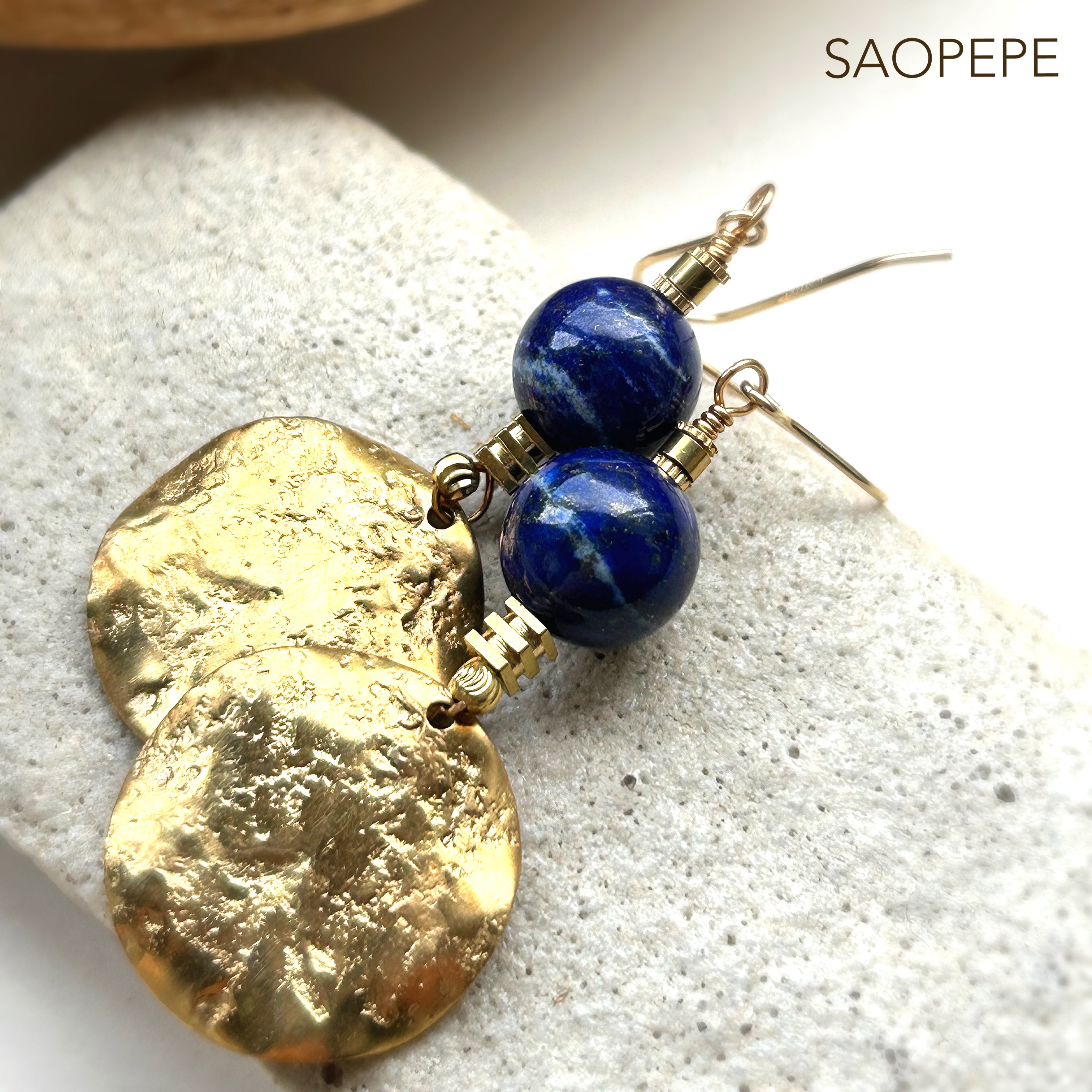 アフガニスタン産ラピスラズリ