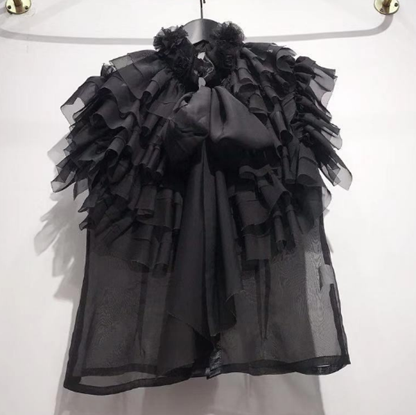 ブラック