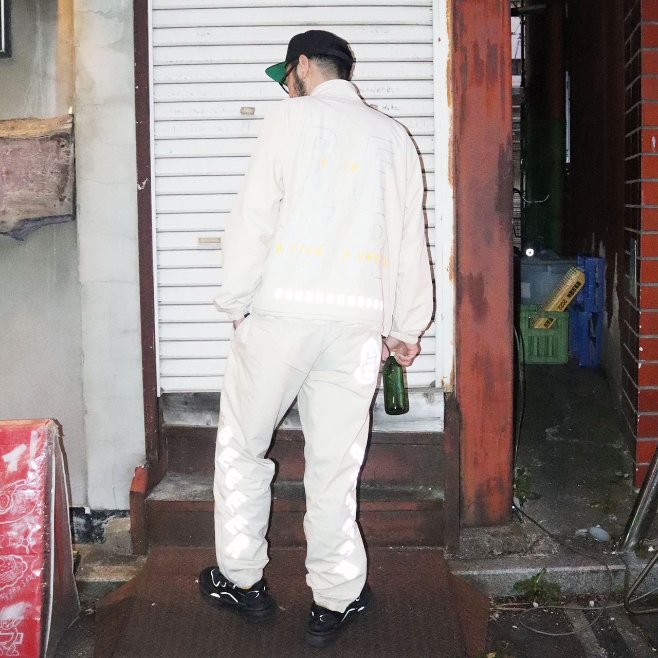 182m：上下L着用