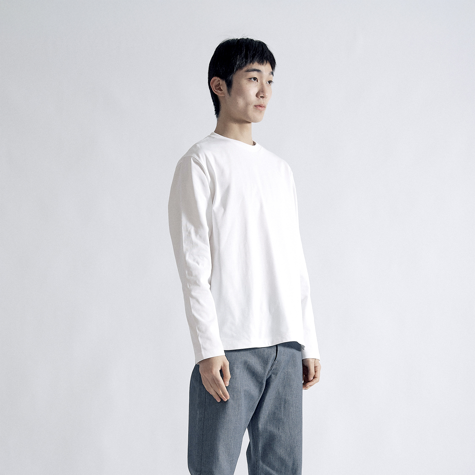MODEL：188cm・SIZE4/XL