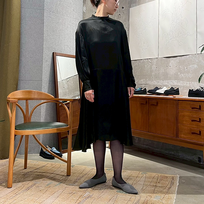 足のサイズ24cm / 着用サイズ39