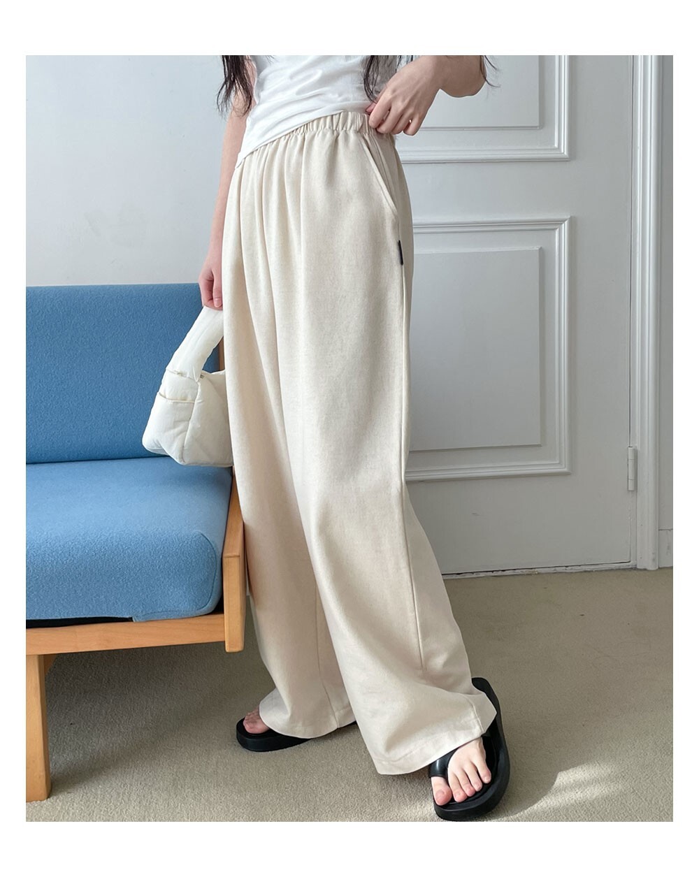 LIGHT BEIGE