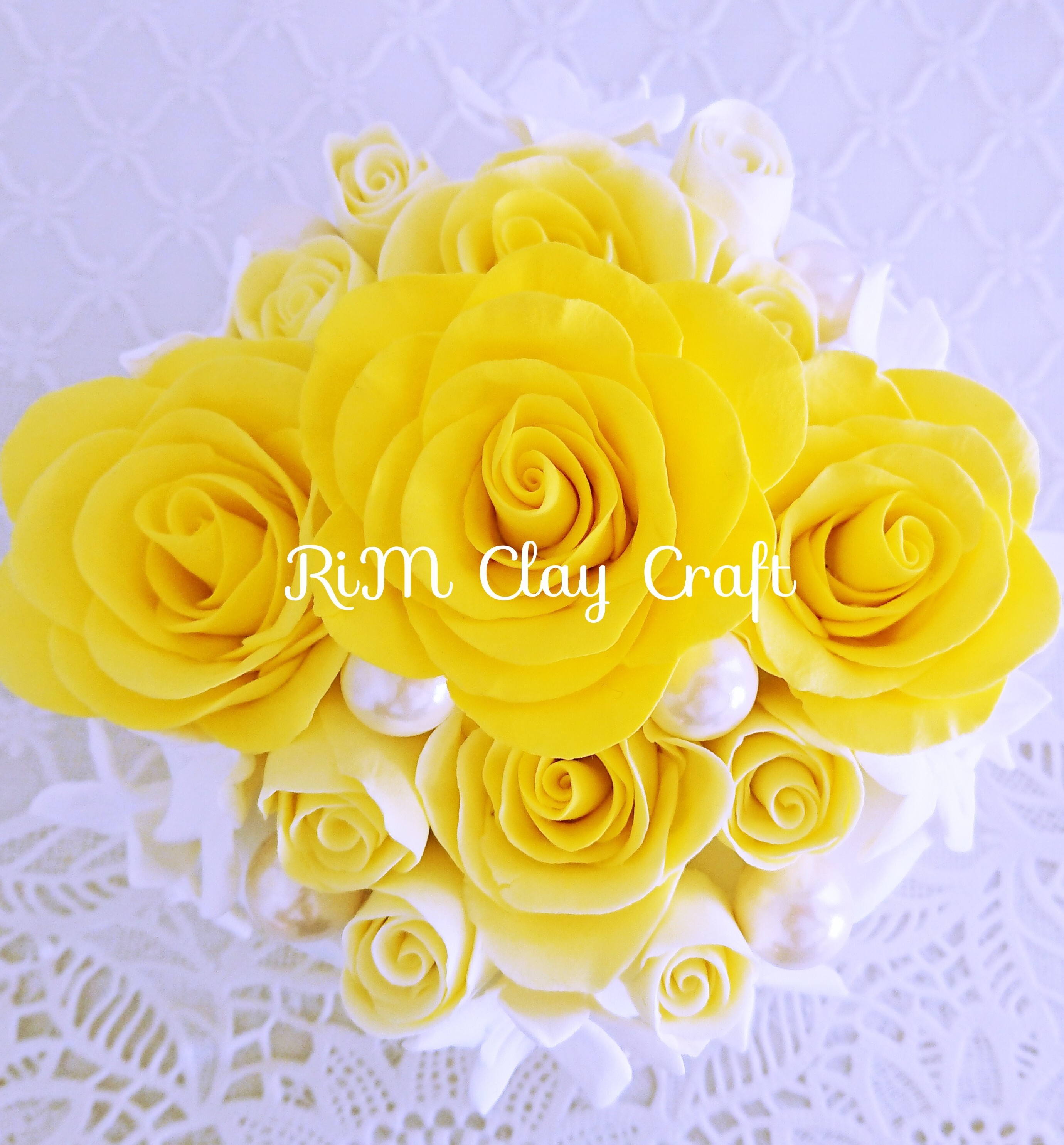 上からは豪華な段の薔薇