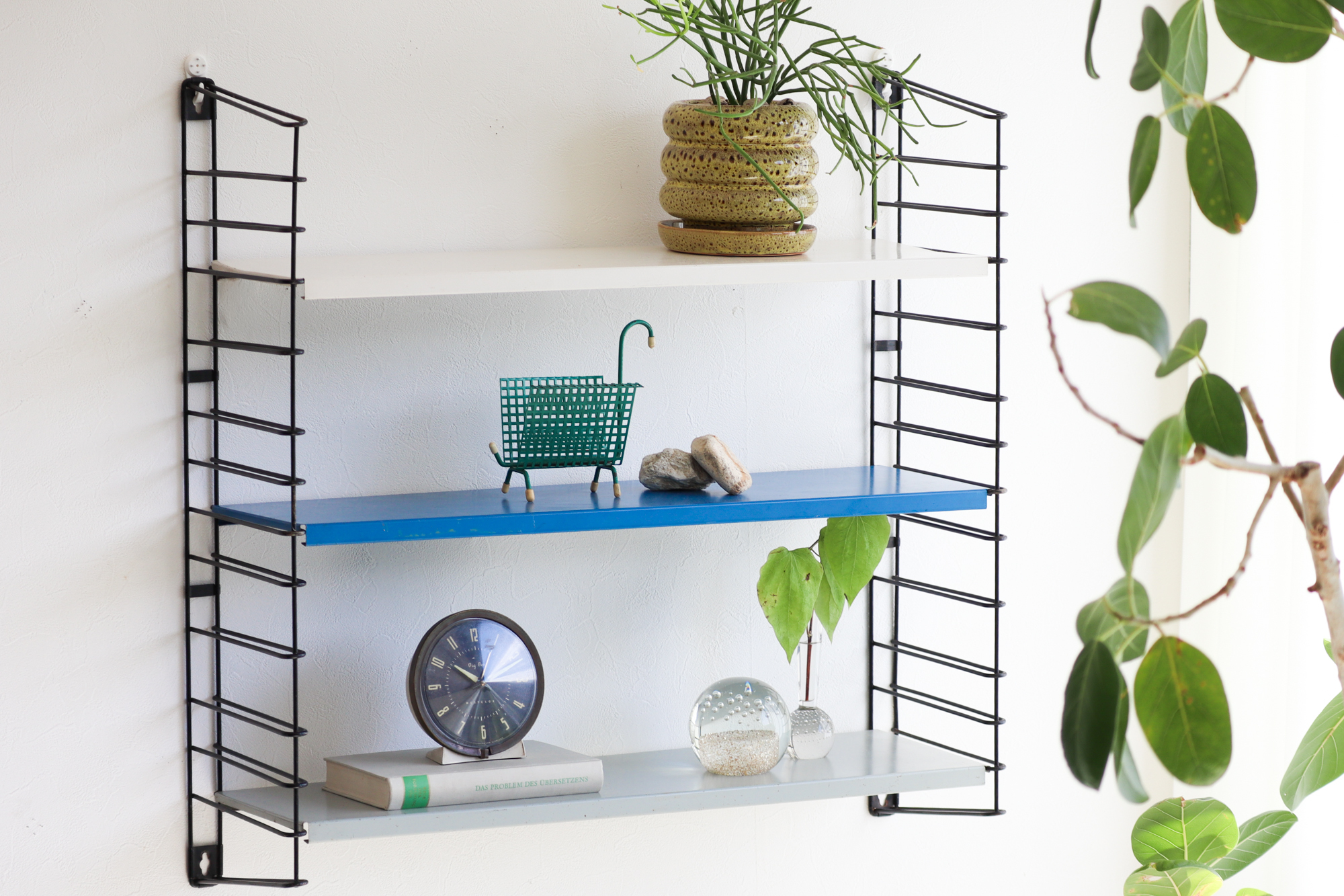 TOMADO WALL SHELF | Adrian Dekker | 1960s | vintage shop AM/PM
