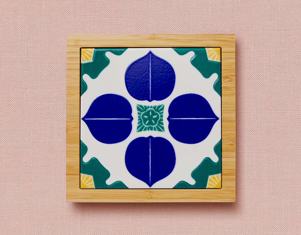 台湾マジョリカタイル「藍寶安康」枠つき(大)￥4,620