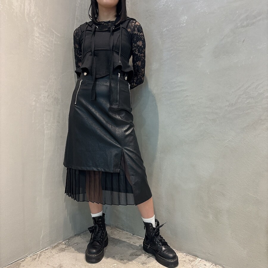 Staff：163cm ／BLACK