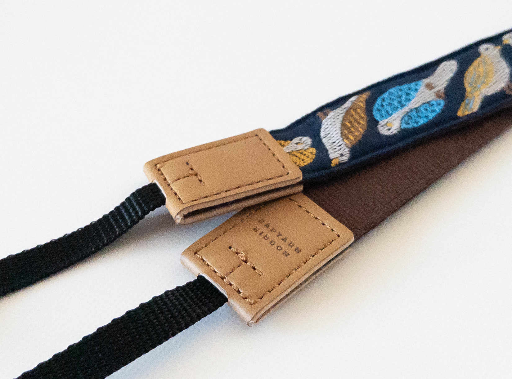 裏地：ブラウン