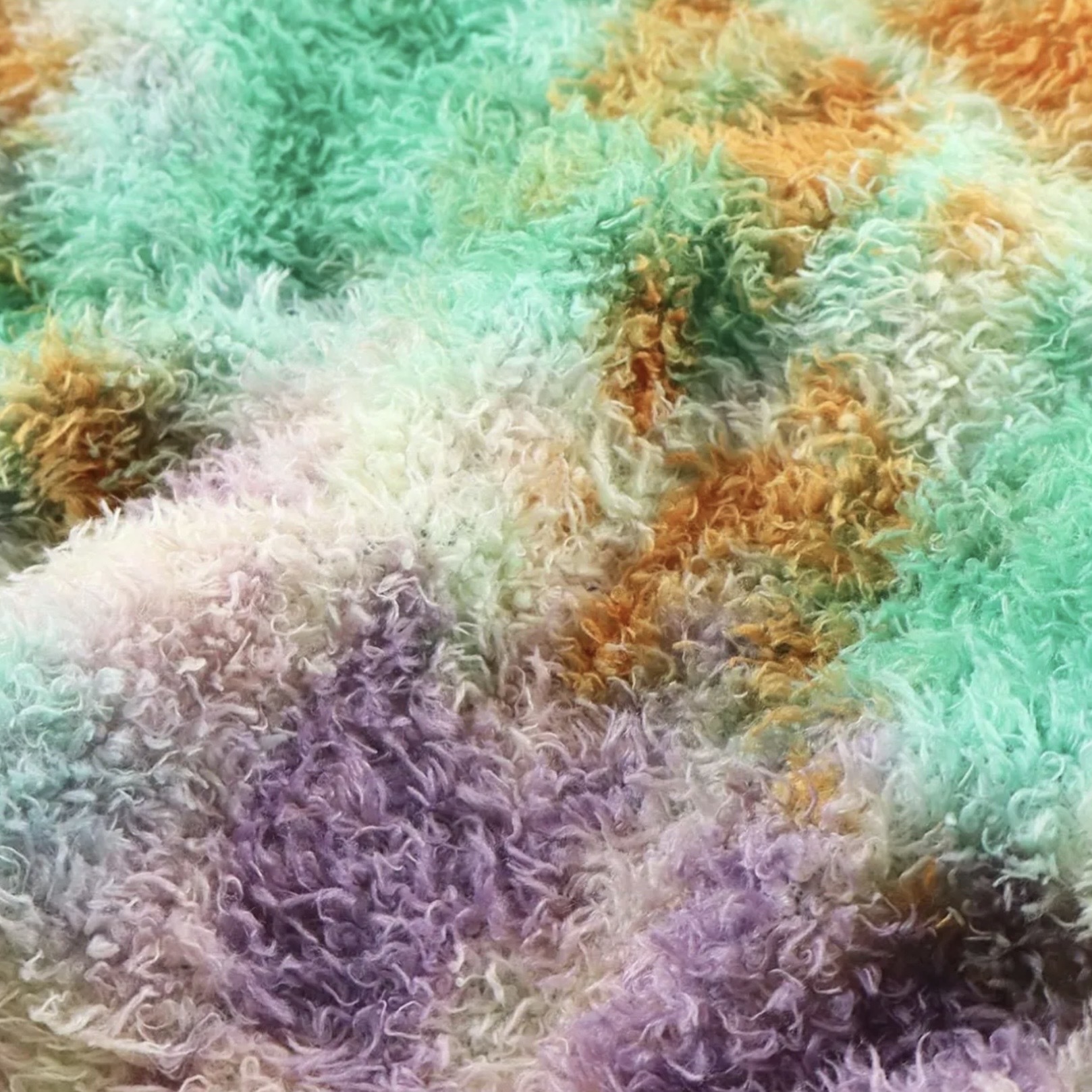 パサパサした生地ではなく、柔らかくしなやかな生地