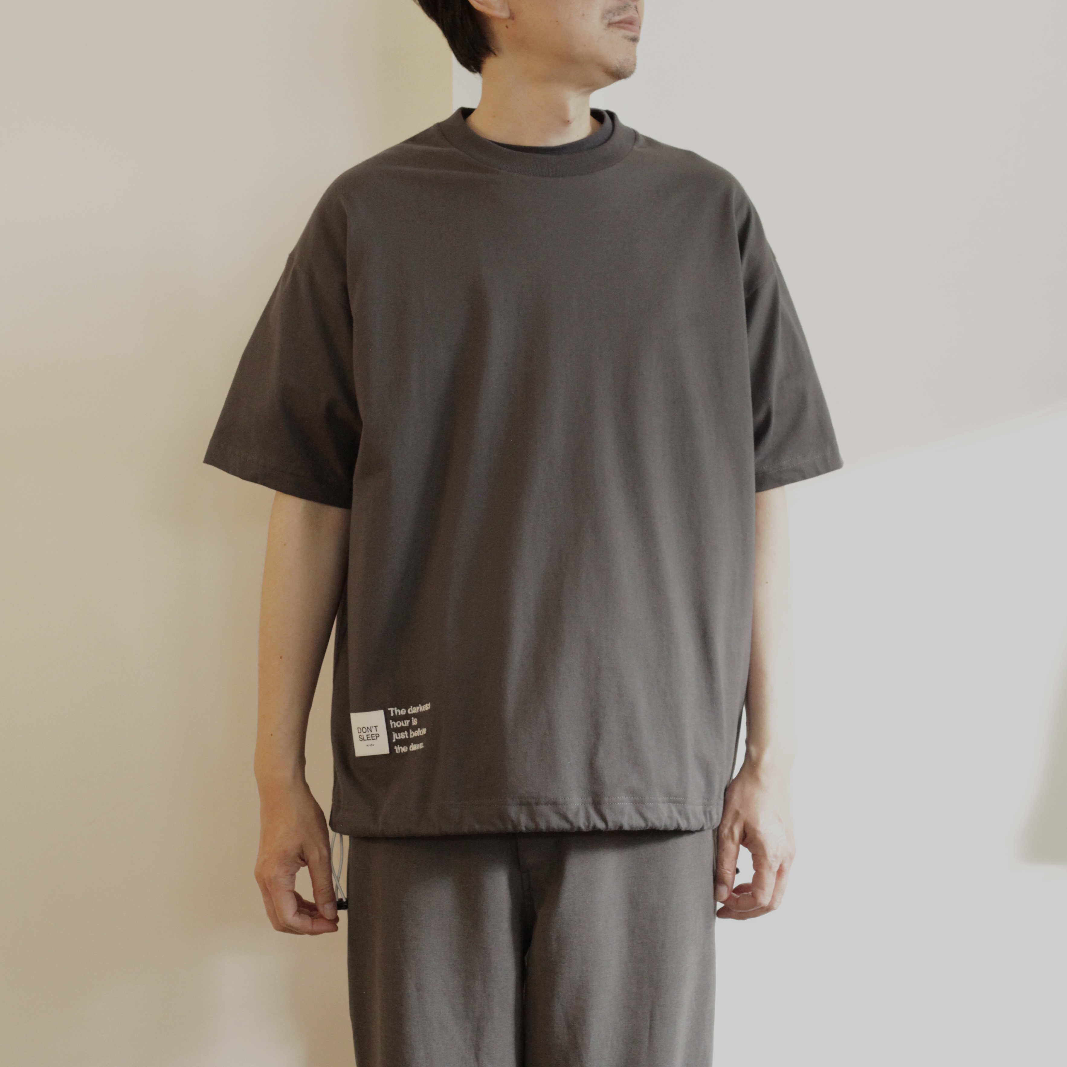 男性モデル175cm：サイズF着用