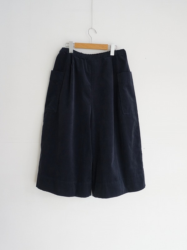 ネイビーブラック