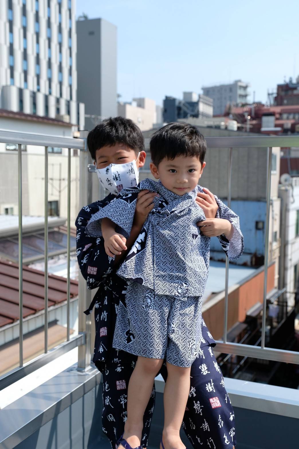 《紗綾形》という昔ながらのおめでたい吉祥文様の浴衣地に《福禄寿》というおめでたい文字つき♪