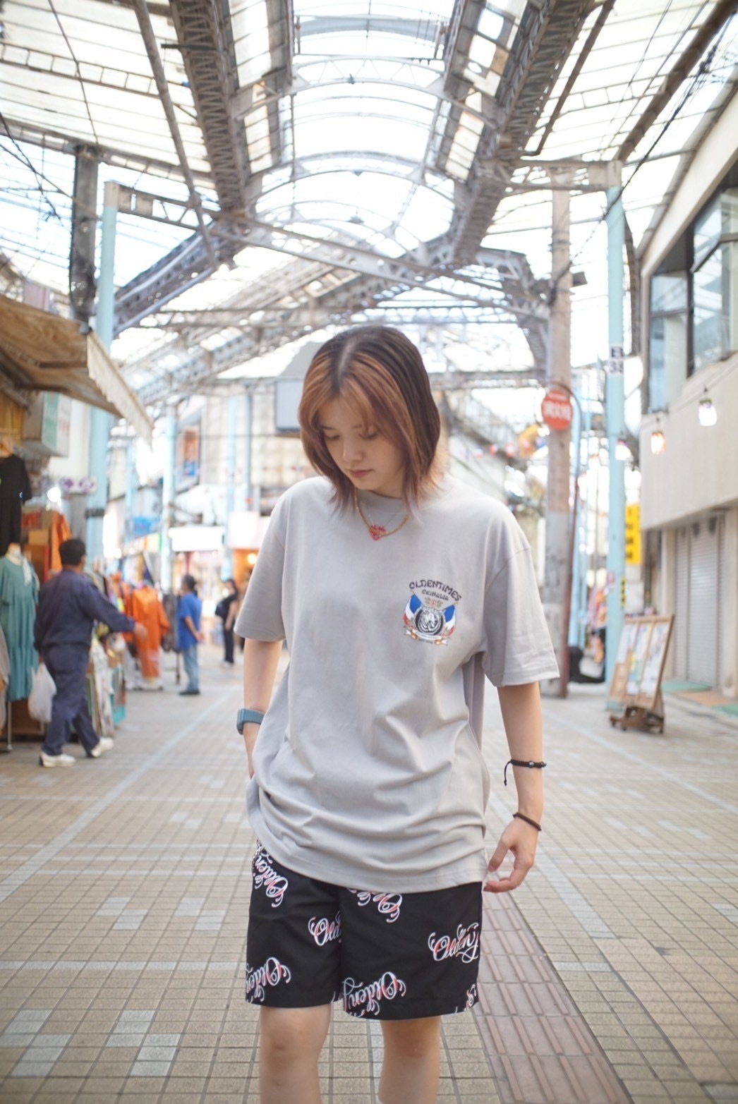 LIGHT GRAY:164cmLサイズ着用