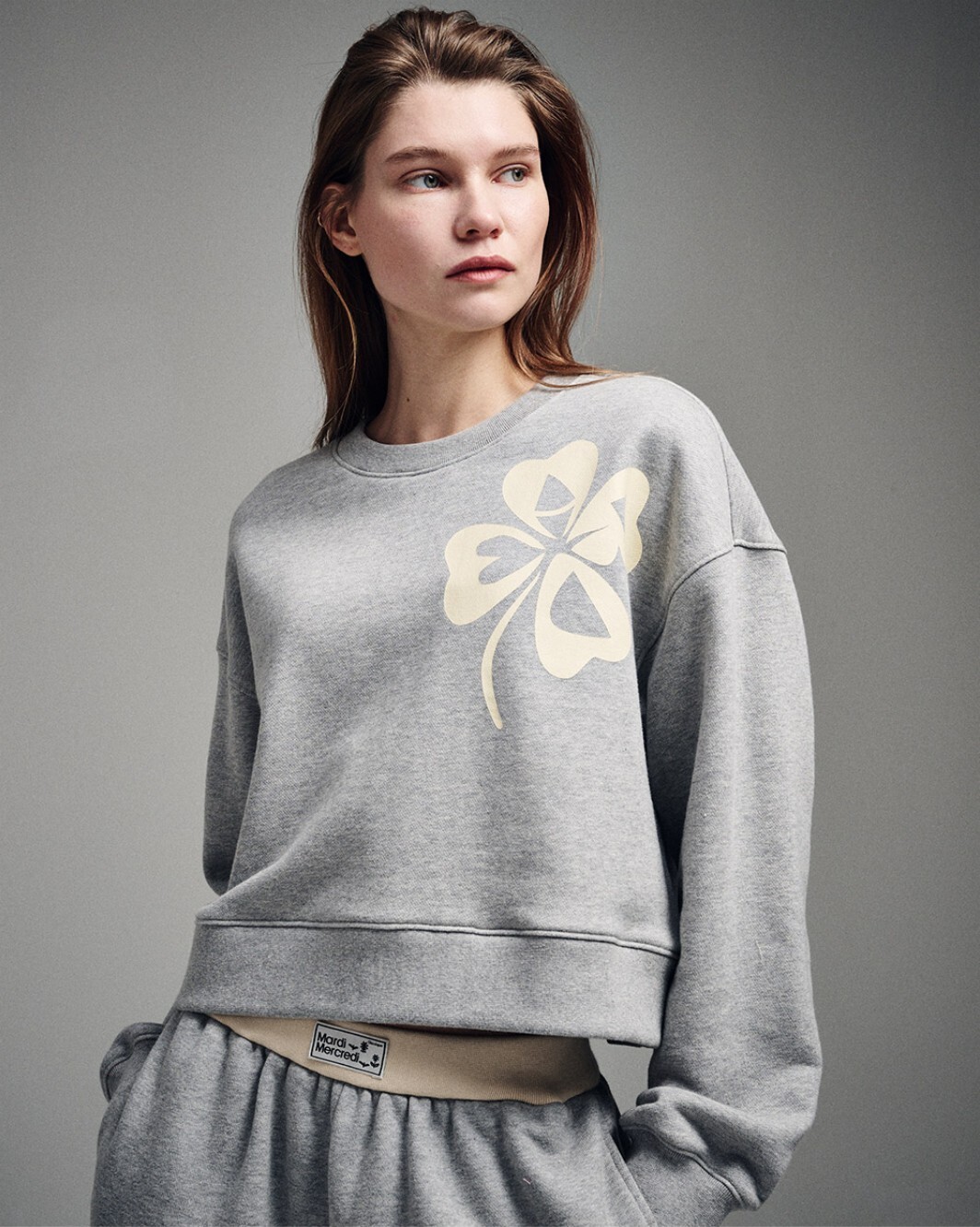 GREY CREAM