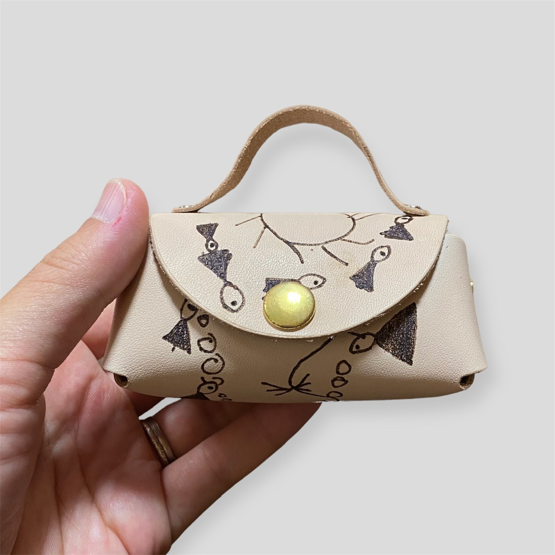 ミニバッグに仕立て、ご自宅へお届け✦*