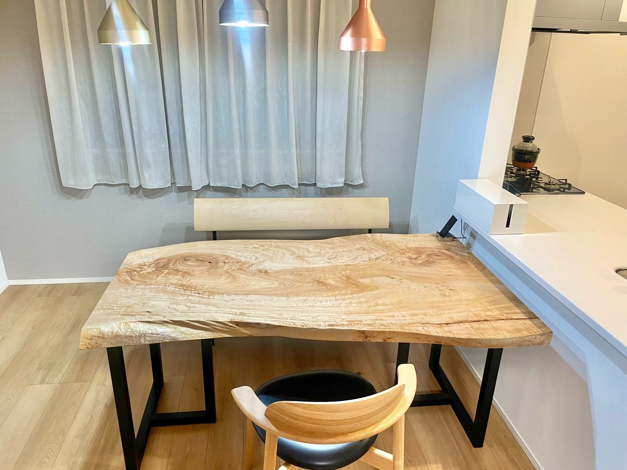 《納品事例》トチ　一枚板