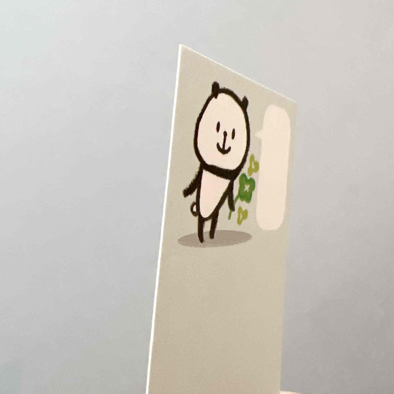 名刺くらいの厚み