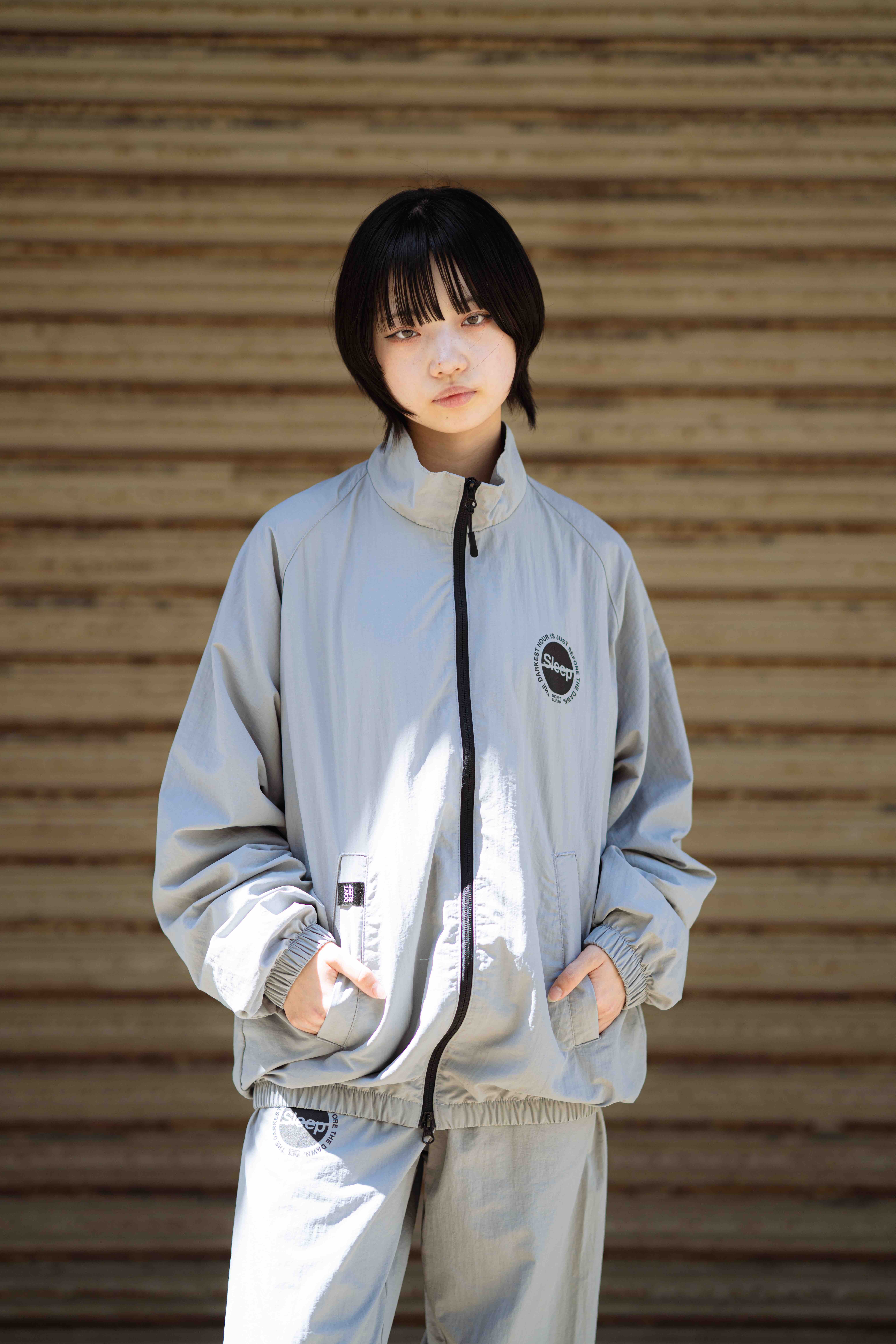 モデル161cm女性 グレー/S着用