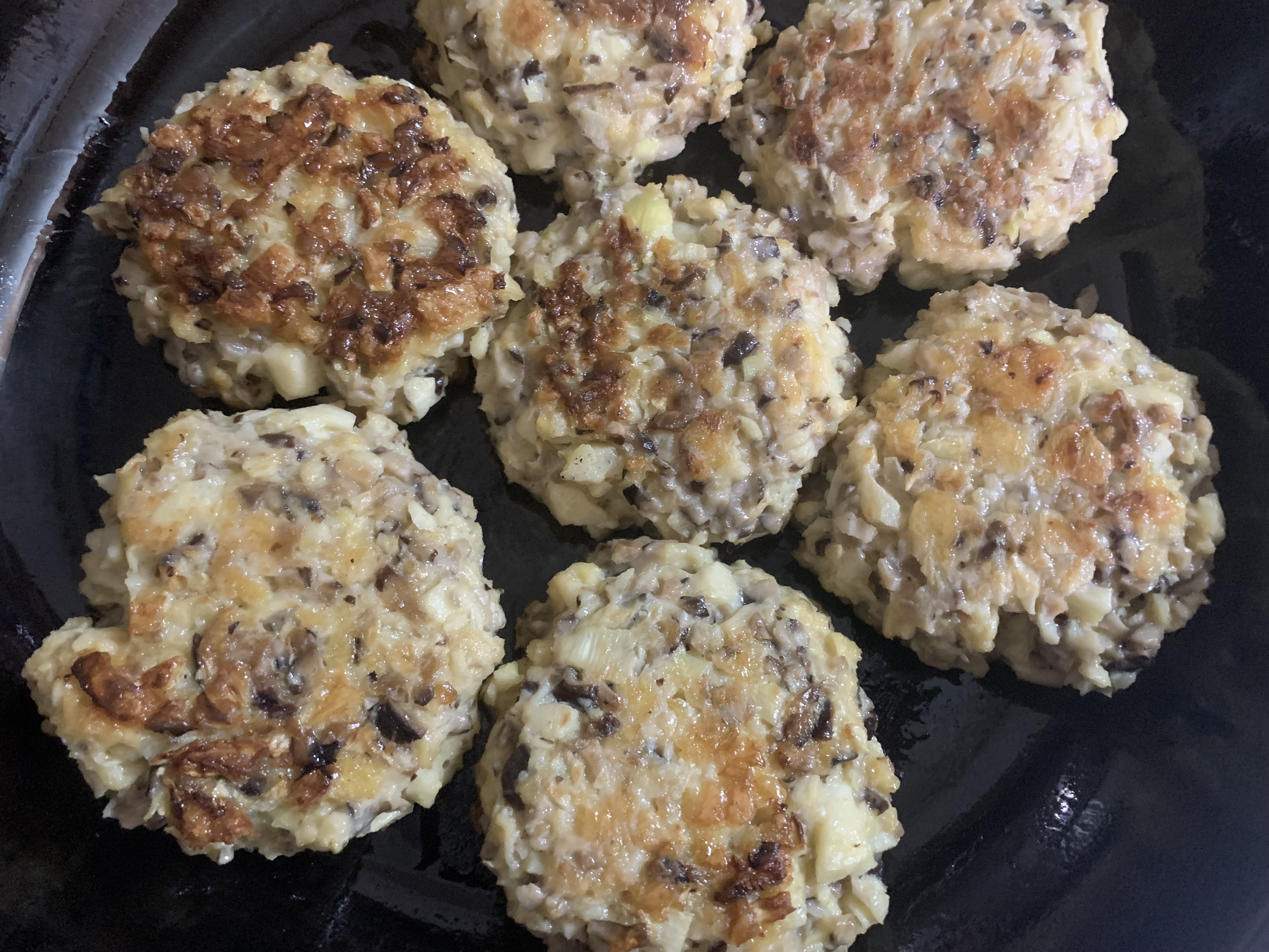 大きめみじん切り　マコモ入り豆腐ハンバーグ