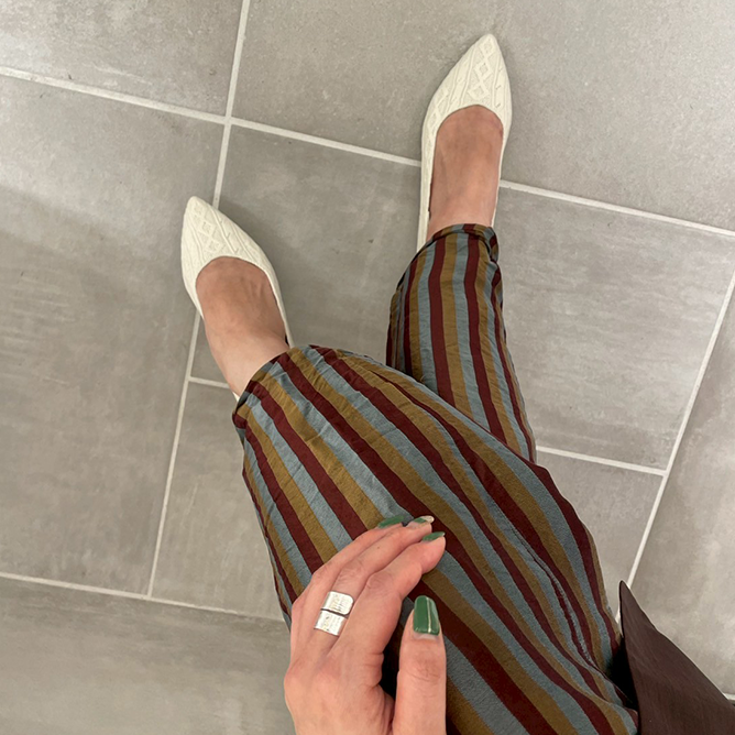 足のサイズ24.5cm / 着用サイズ39