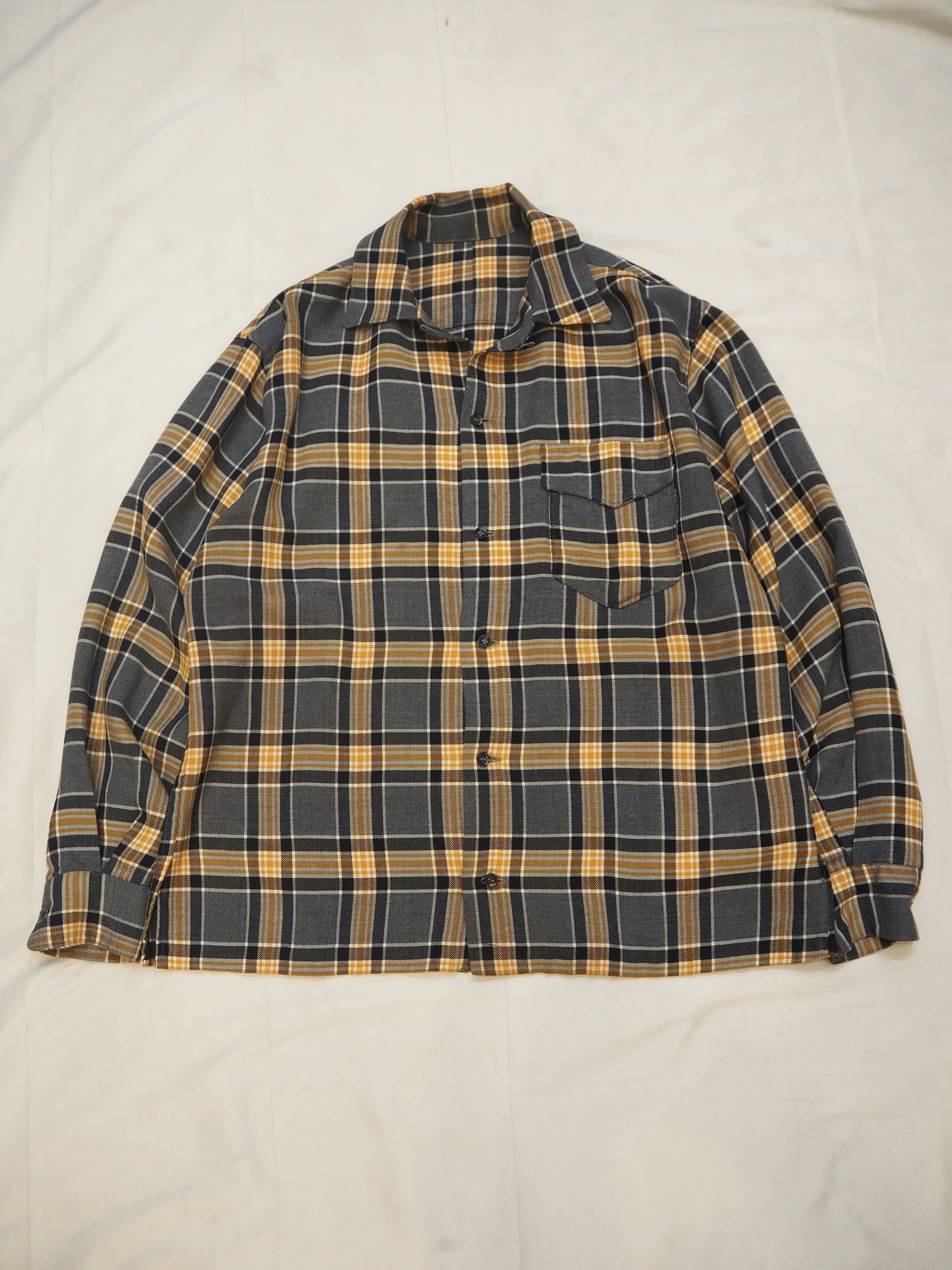 50’s Rayon Blend Button Up Shirt