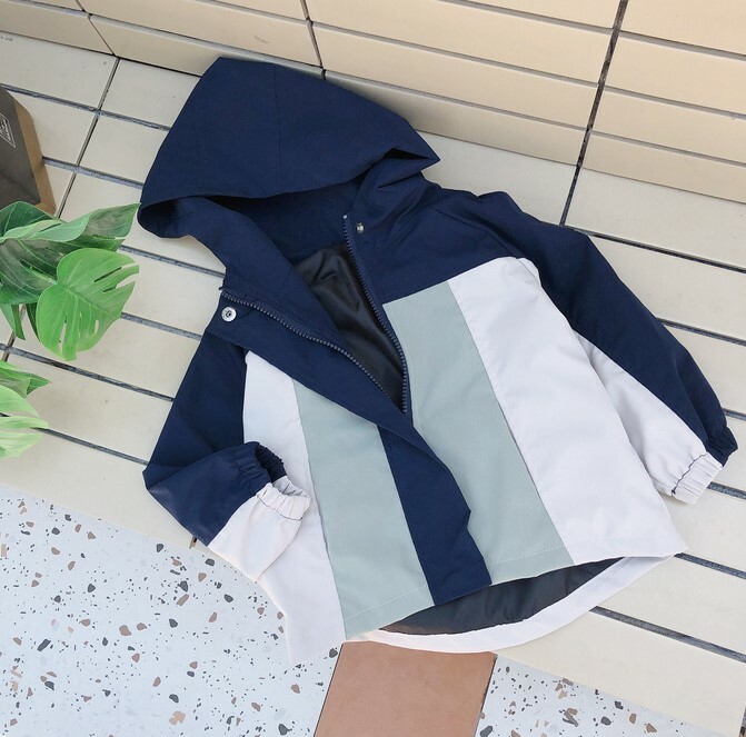 残り80sizeのみ 3色コントラストがカッコいい シッカリ生地の ウインドブレーカー 子供服tete 残り80sizeのみ 3色コントラストがカッコいい シッカリ生地の ウインドブレーカー 子供服tete