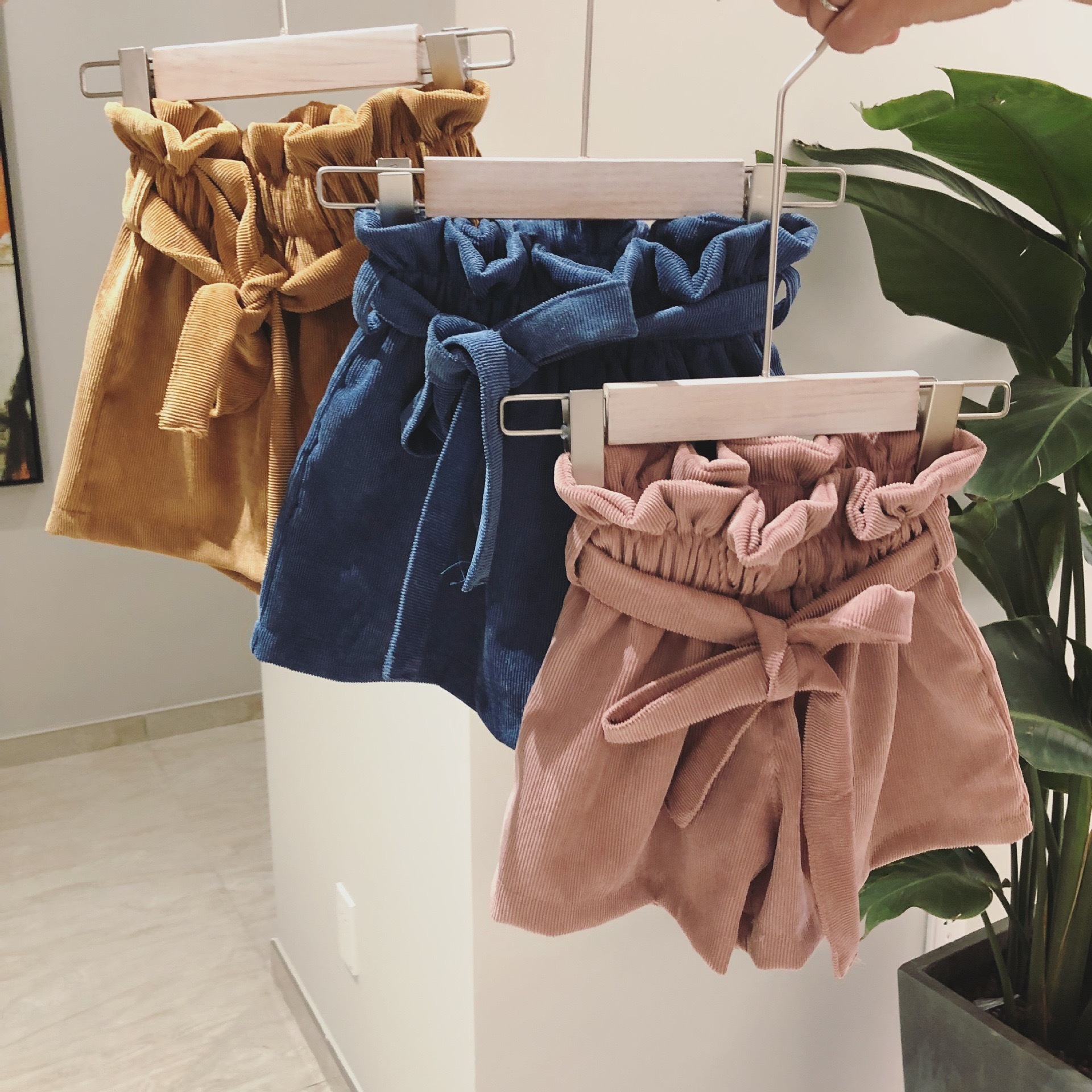 ハイウエストリボンコーデュロイキッズショートパンツ Remilkids ハイウエストリボンコーデュロイキッズショートパンツ Remilkids