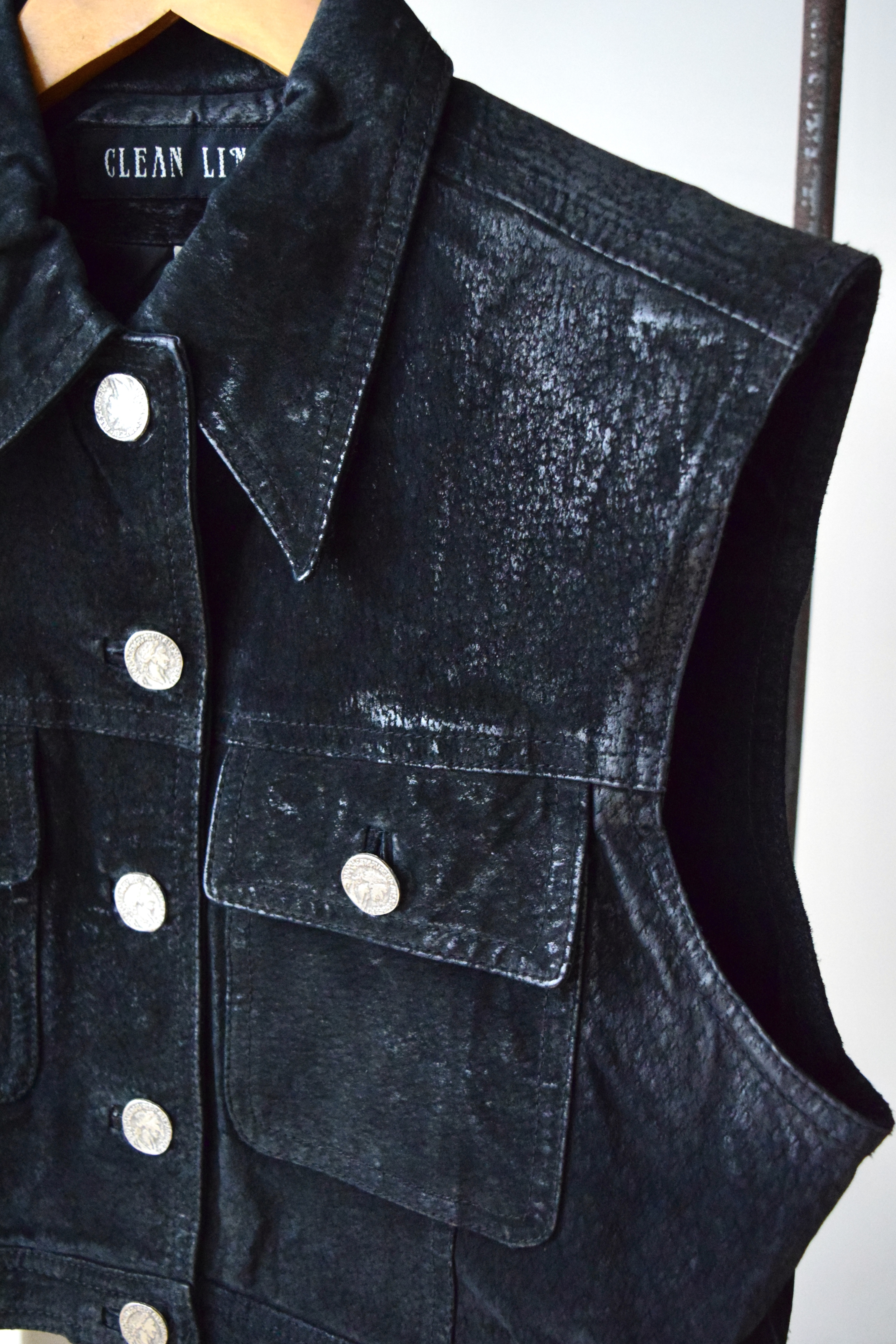 Suede short vest の画像 7