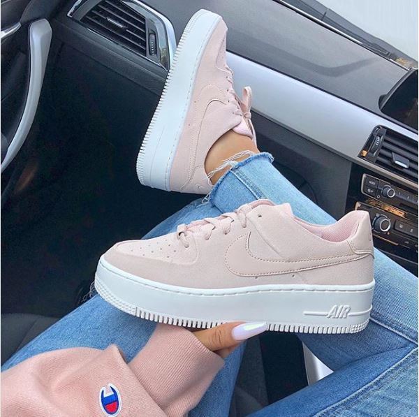 即発送 Nike Air Force 1 Sage Low ナイキエアフォース1セイジ ピンク Lish 即発送 Nike Air Force 1 Sage Low ナイキエアフォース1セイジ ピンク Lish