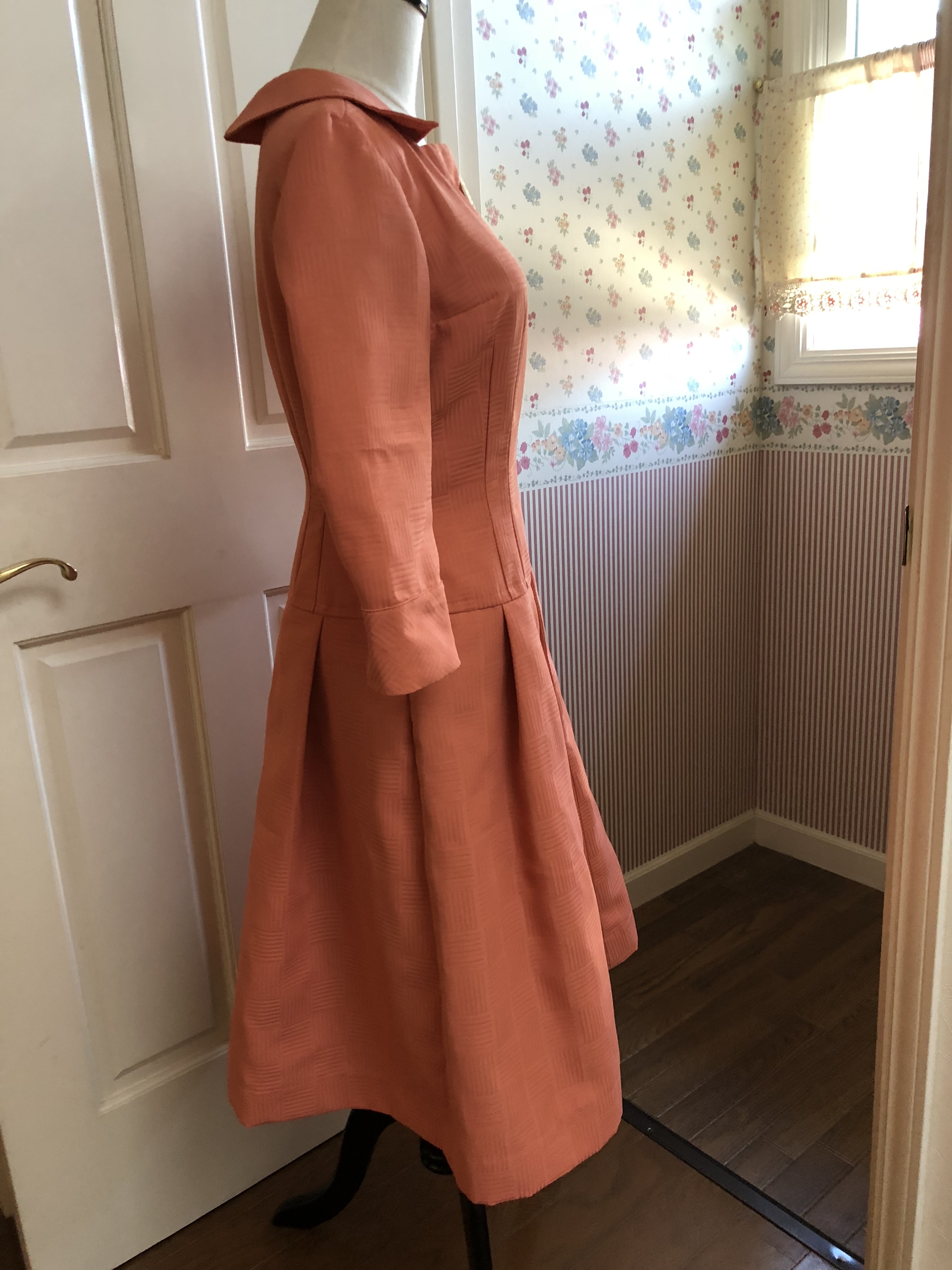 1960年代風大人可愛いワンピース Commeunefleur コムユンヌフルール パリ 大人可愛い服 パーソナルカラー 骨格診断 パリスタイル