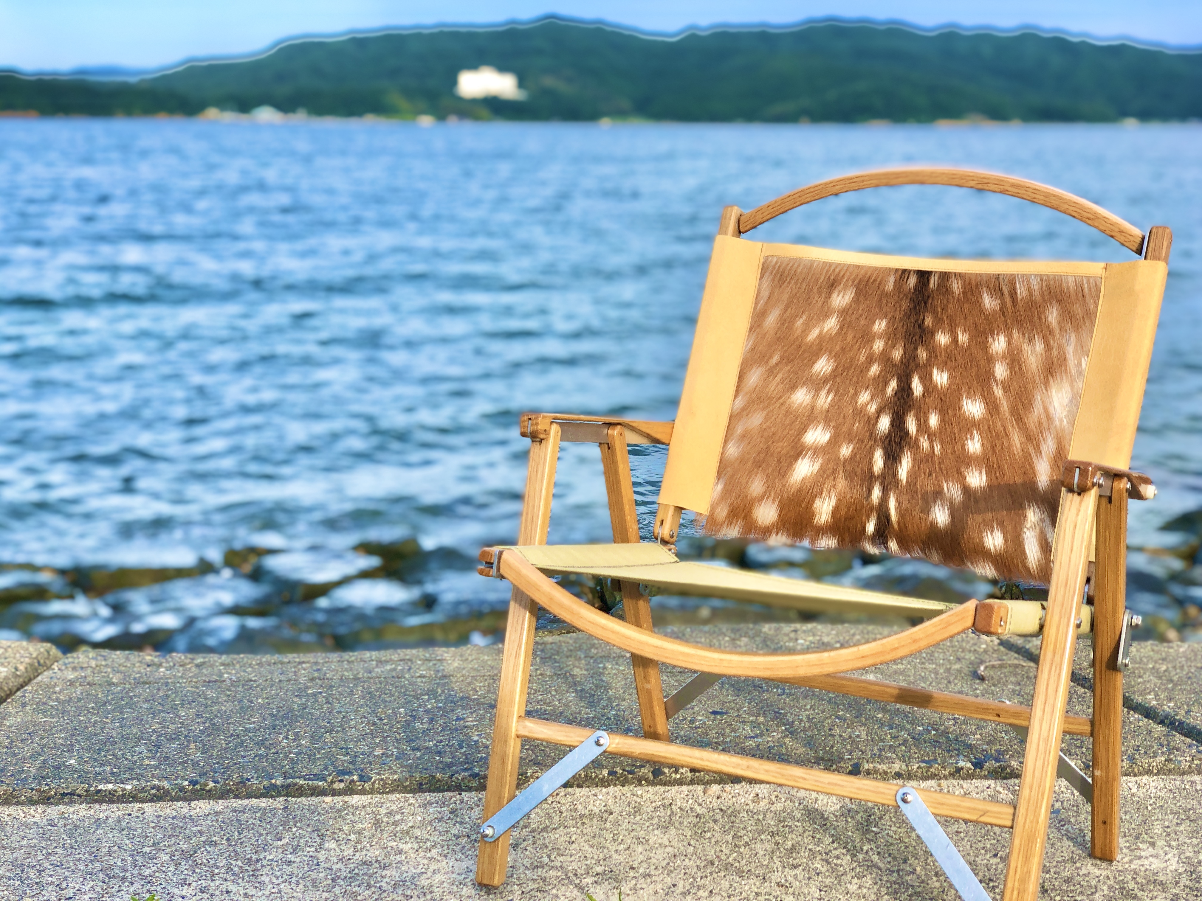 鹿毛皮のカーミットチェアファブリック Komorebi 国産鹿革ブランド物語