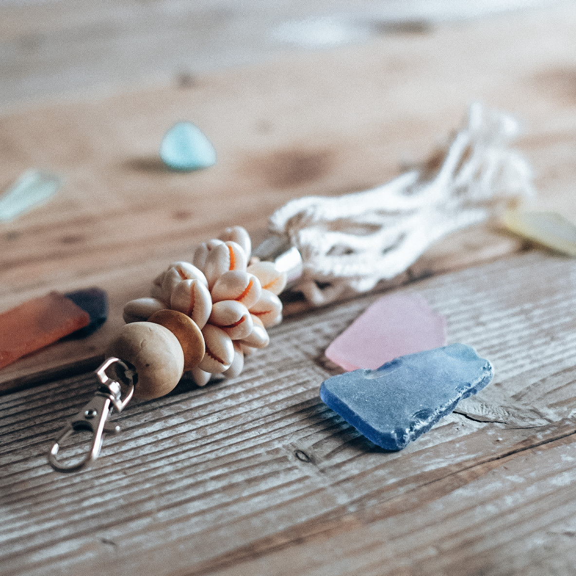 On The Road Again Keyring Natural バッグチャーム タッセルチャーム タッセル キーホルダー キーリング Blue Lagoon Treasures インドネシア バリ島のハンドメイド作品の通販