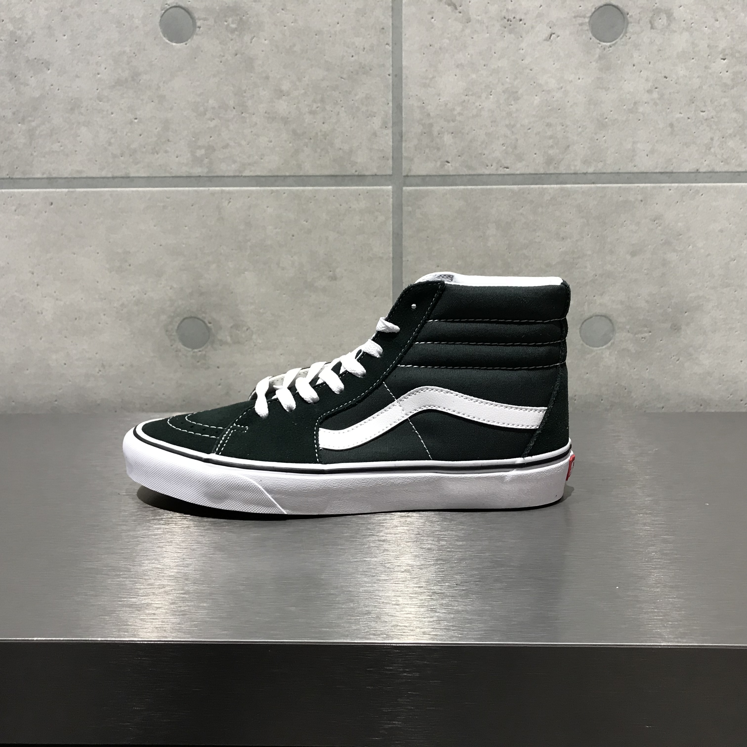 vans authentic scarab