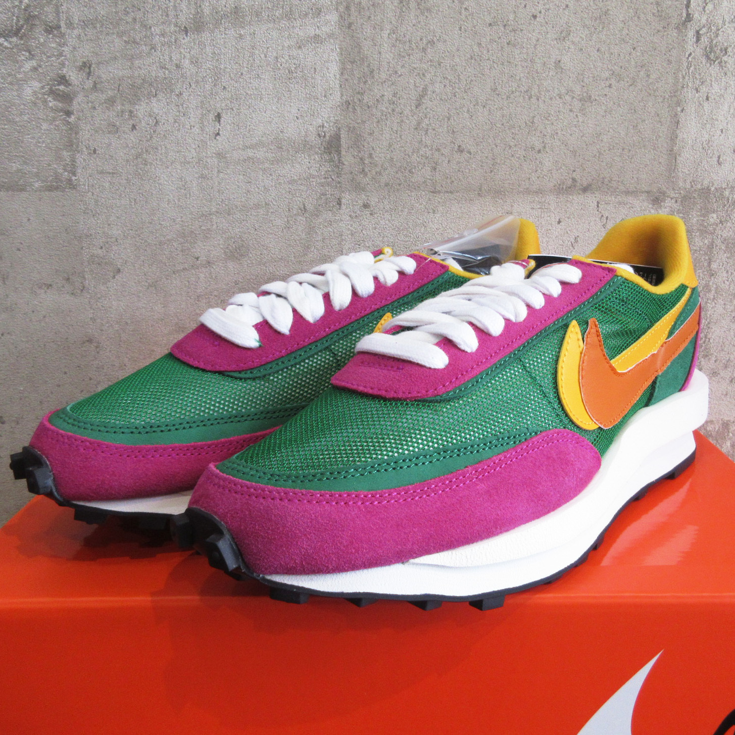 pine green sacai