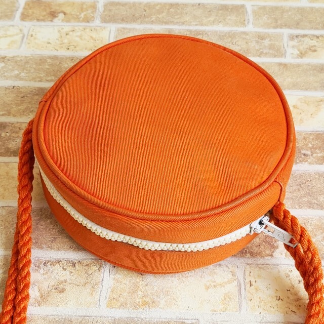 クレージュ ヴィンテージ ロゴ キャンバス ラウンド ショルダーバッグ オレンジ フランス製 丸型 Courreges Gypsophila