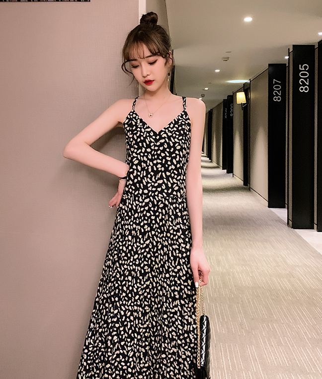 ロングキャミワンピース ワンピース フレアワンピース ロング ロング丈 袖なし Vネック プリーツ 大人可愛い シンプル カジュアル 大人 おしゃれ お洒落 大人可愛い 大人女子 こなれ感 柄