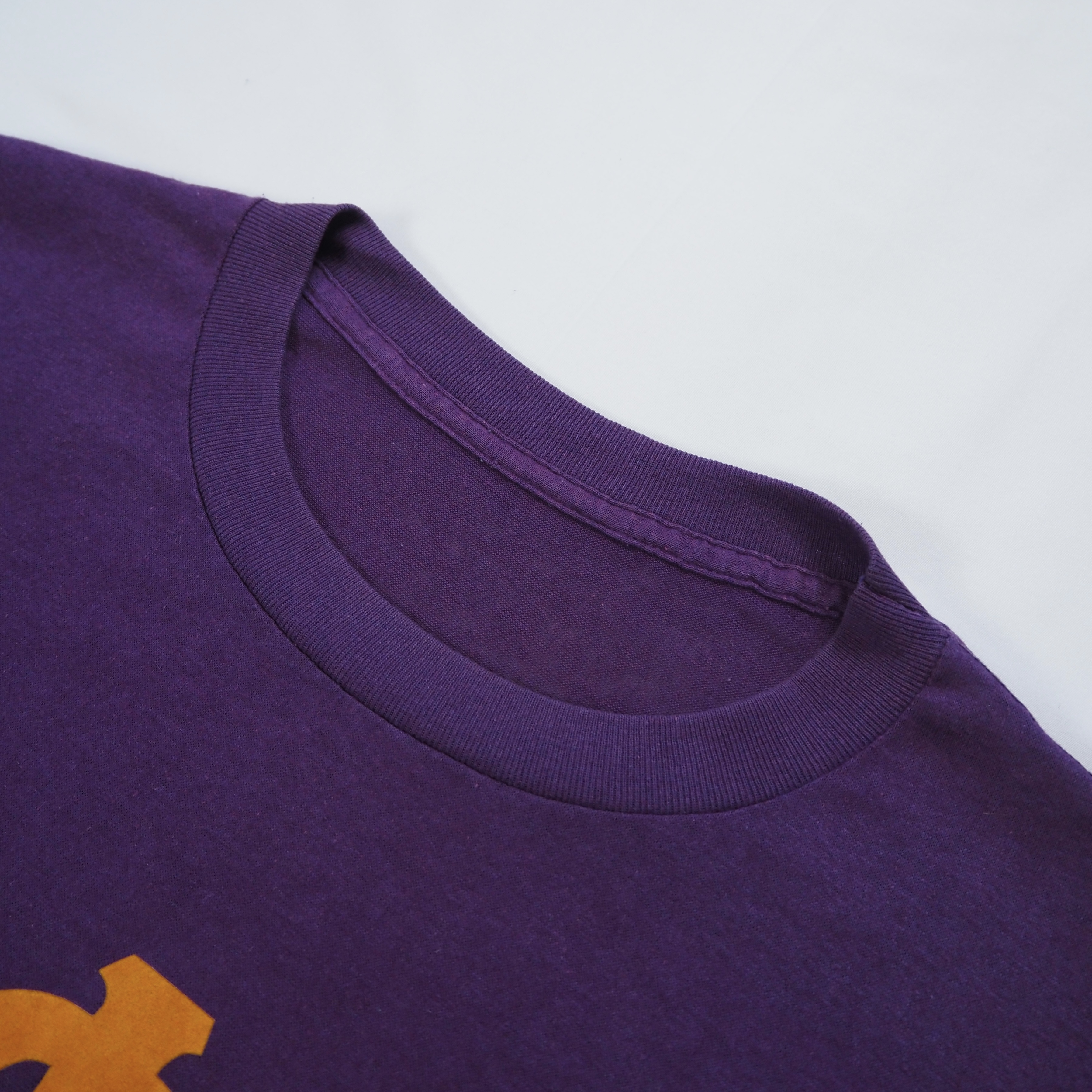 80’s-90’s カレッジTシャツ パープル×イエロー フロッキープリント の画像 4