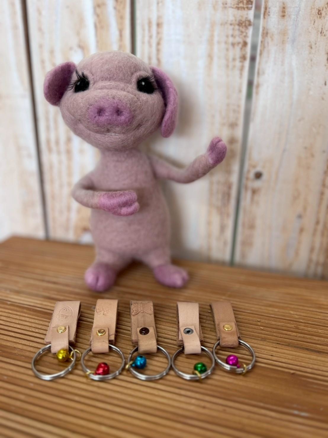 革細工キーホルダー